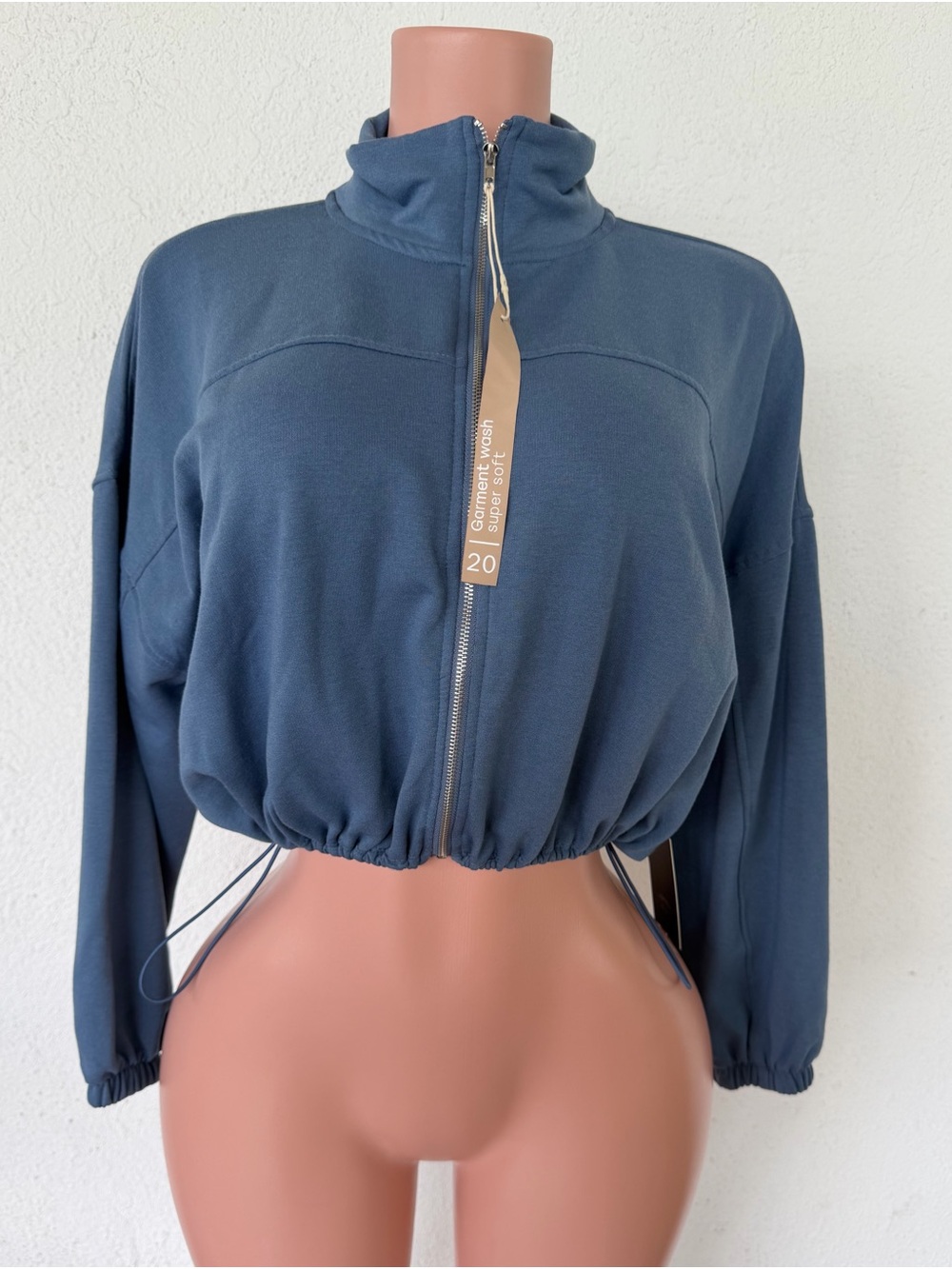 iris Cropped Zip-Front Pullover in Slate Blue